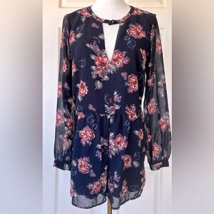 Abercrombie & Fitch Sheer Sleeve‎ Front Keyhole Romper 8